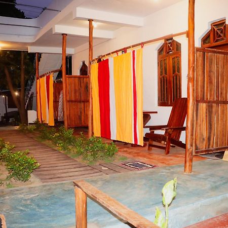 Surfers Park Arugambay Bed & Breakfast Arugam Bay Exterior foto