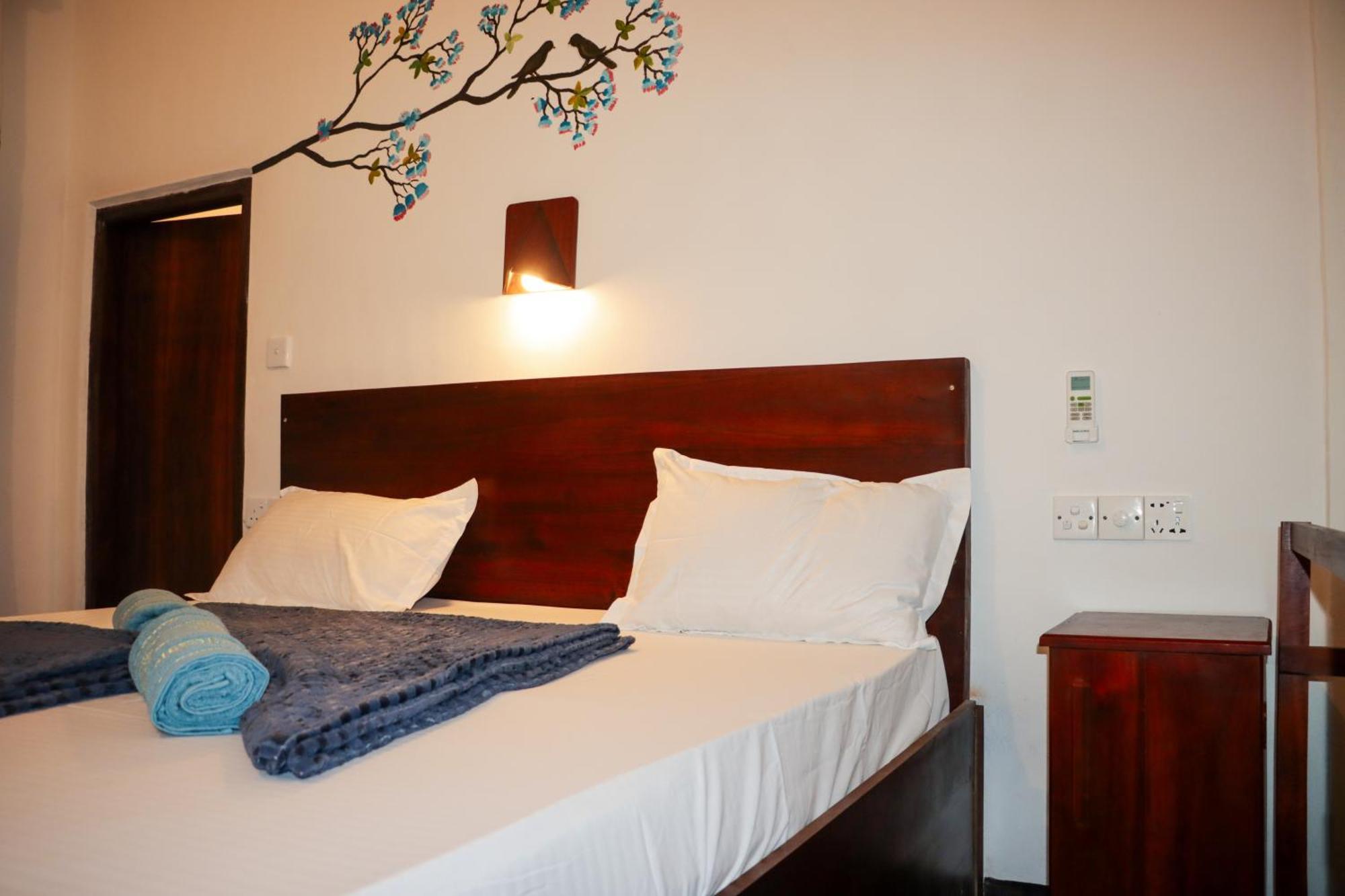 Surfers Park Arugambay Bed & Breakfast Arugam Bay Exterior foto